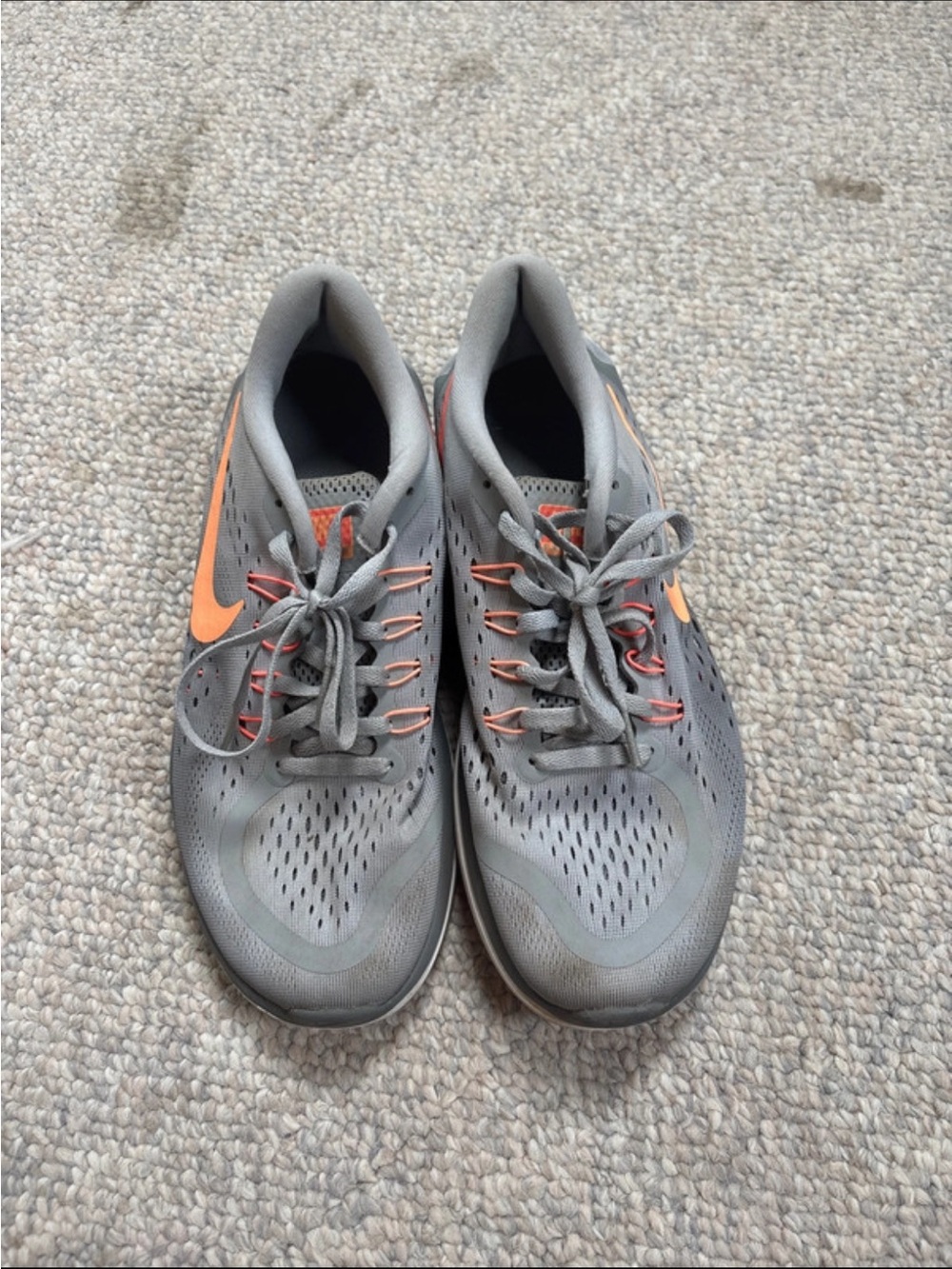 Nike Men’s Gray Athletic Trainers with Orange Swoosh
